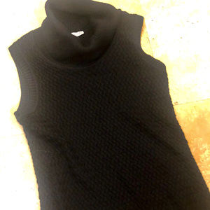 St John's Sport Size M